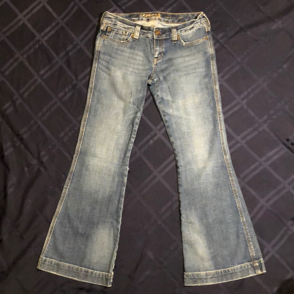 Express “Stella Fit & Flare” Jeans / 2 Short